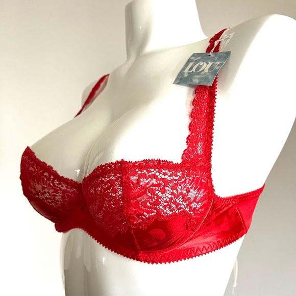 Vintage Lou from Paris, France, Satin & Lace Underwire Red Bra - Picture 2 of 12